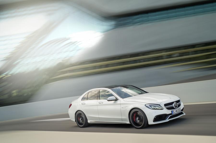  Mercedes-AMG C63 S 2014 года  (фото 8 из 21)